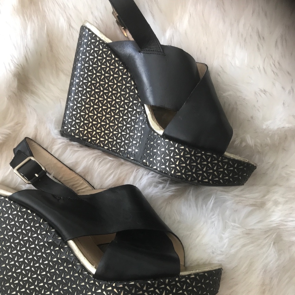 Platform shoes size 11